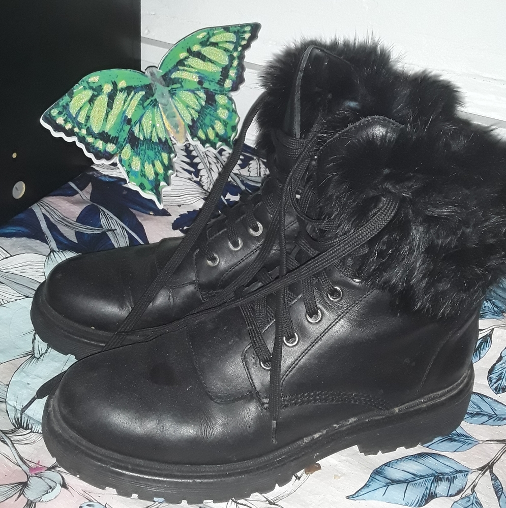 MONCLER FEMALES LEATHER BOOTS - Picture 4 of 4